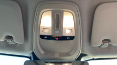 Volvo XC40 2.0 B4P Ultra Dark 5dr Auto Petrol Estate